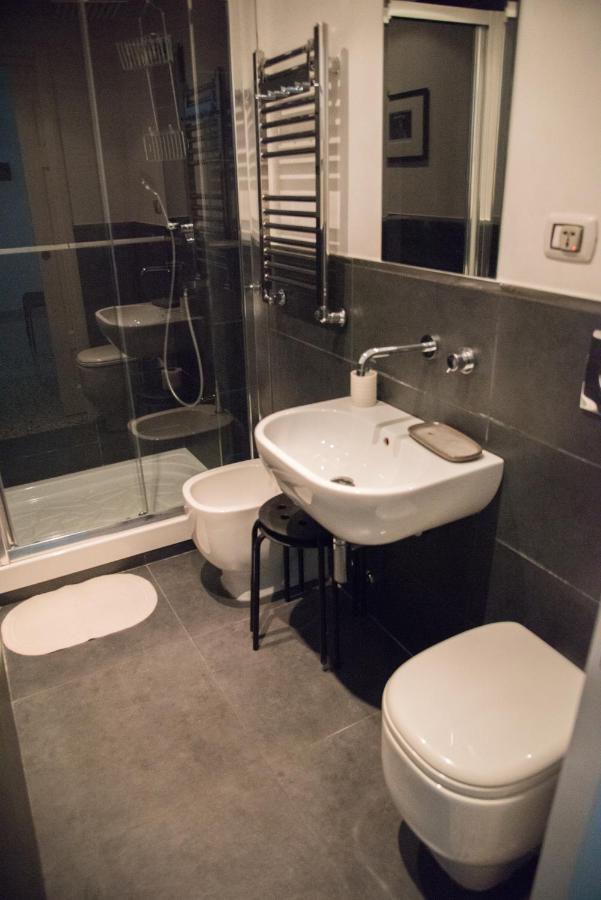 Beautiful And Spacious Apartment Next To Termini 10 Minutes From Coliseum Esterno foto