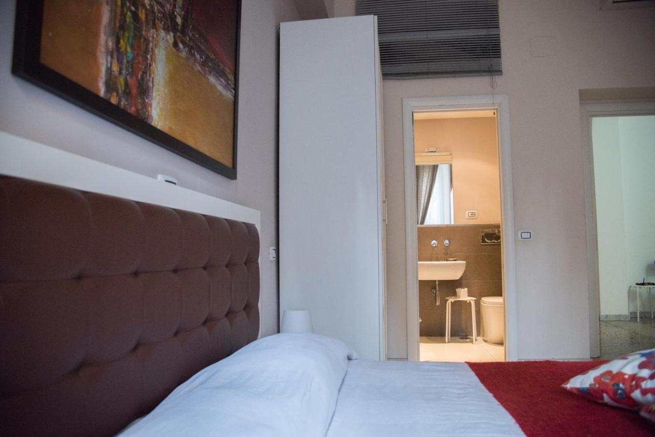 Beautiful And Spacious Apartment Next To Termini 10 Minutes From Coliseum Esterno foto