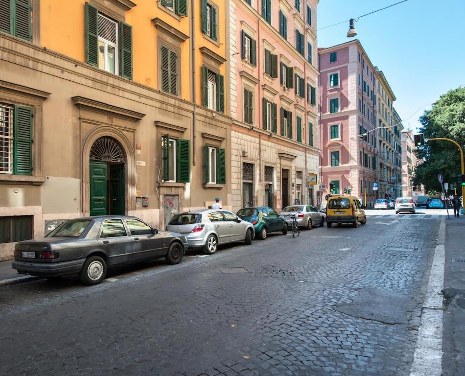 Beautiful And Spacious Apartment Next To Termini 10 Minutes From Coliseum Esterno foto